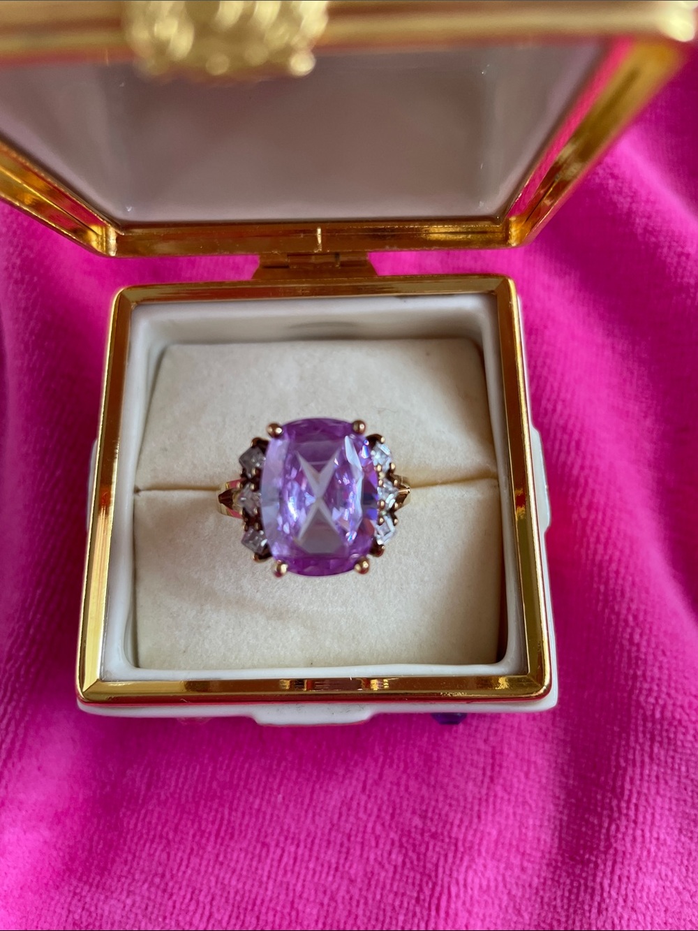 Vtg. 925 Sterling Silver Gold HC Hollywood Collection Cushion-Cut Amethyst Ring - Picture 11 of 11